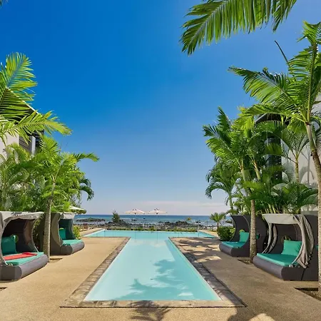 Plage Bleue Beachfront Apartments With Lov